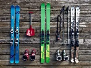 Vacances au ski : quelles mesures barrière dans les stations de sports d’hiver ?