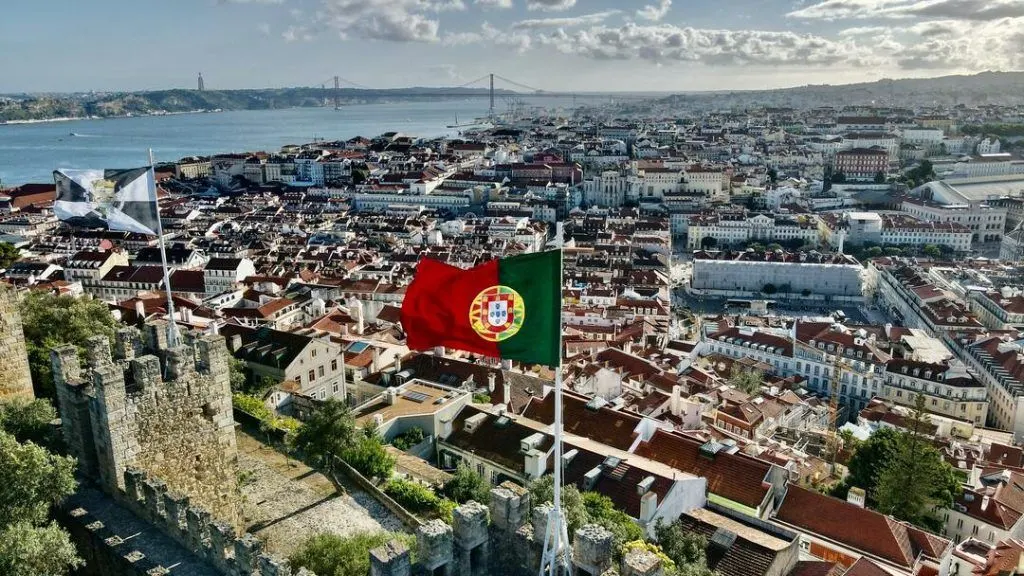 Quelles sont les villes portugaises les plus prisées par les Français ?